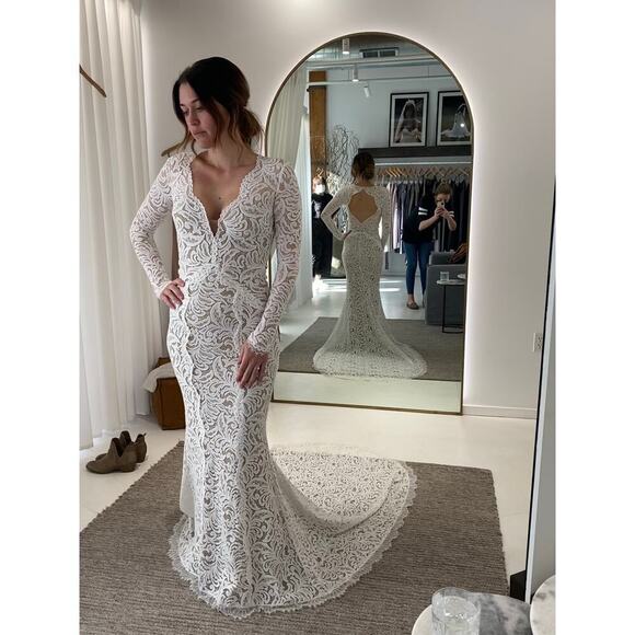 Grace Loves Lace Olive Wedding Gown, Small, Cutout, Long Sleeve, Fitted - Picture 8 of 10